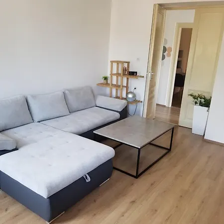 דירה 3 Separate Rooms, Shared Toilet, Kitchen, Balcony
